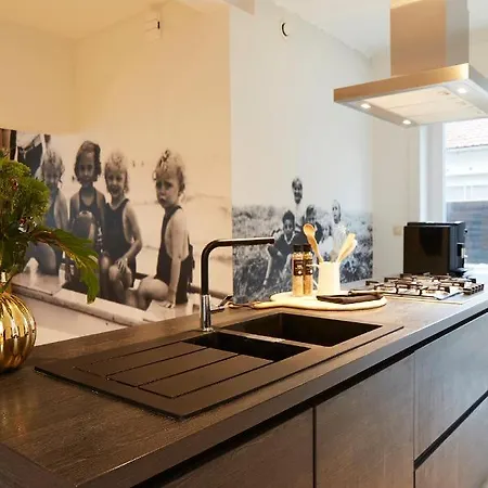 Bonnie's Beachhouse - Aan Zee Holiday home *
